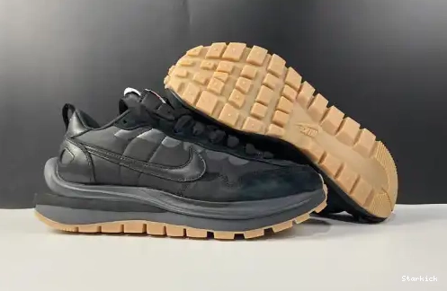 DD1875-001 Vaporwaffle Gum Sacai Nike Black 0602